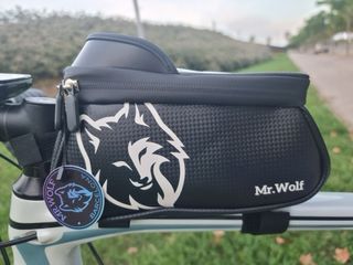 Mr. Wolf Top Tube Display